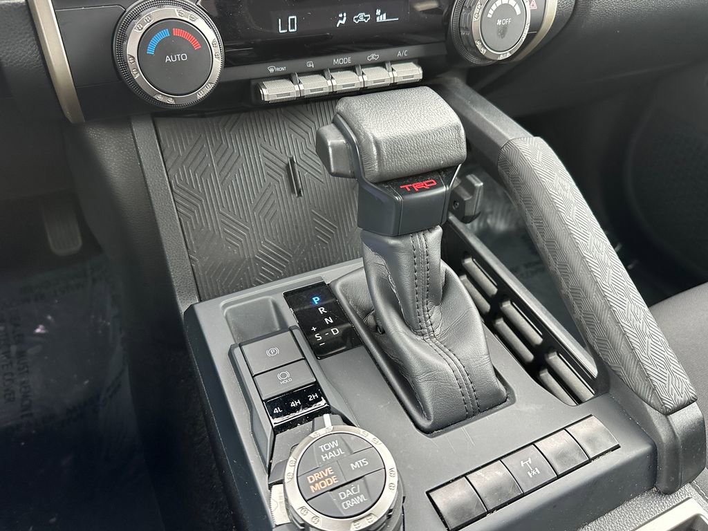Used 2024 Toyota Tacoma TRD Off-Road image 29