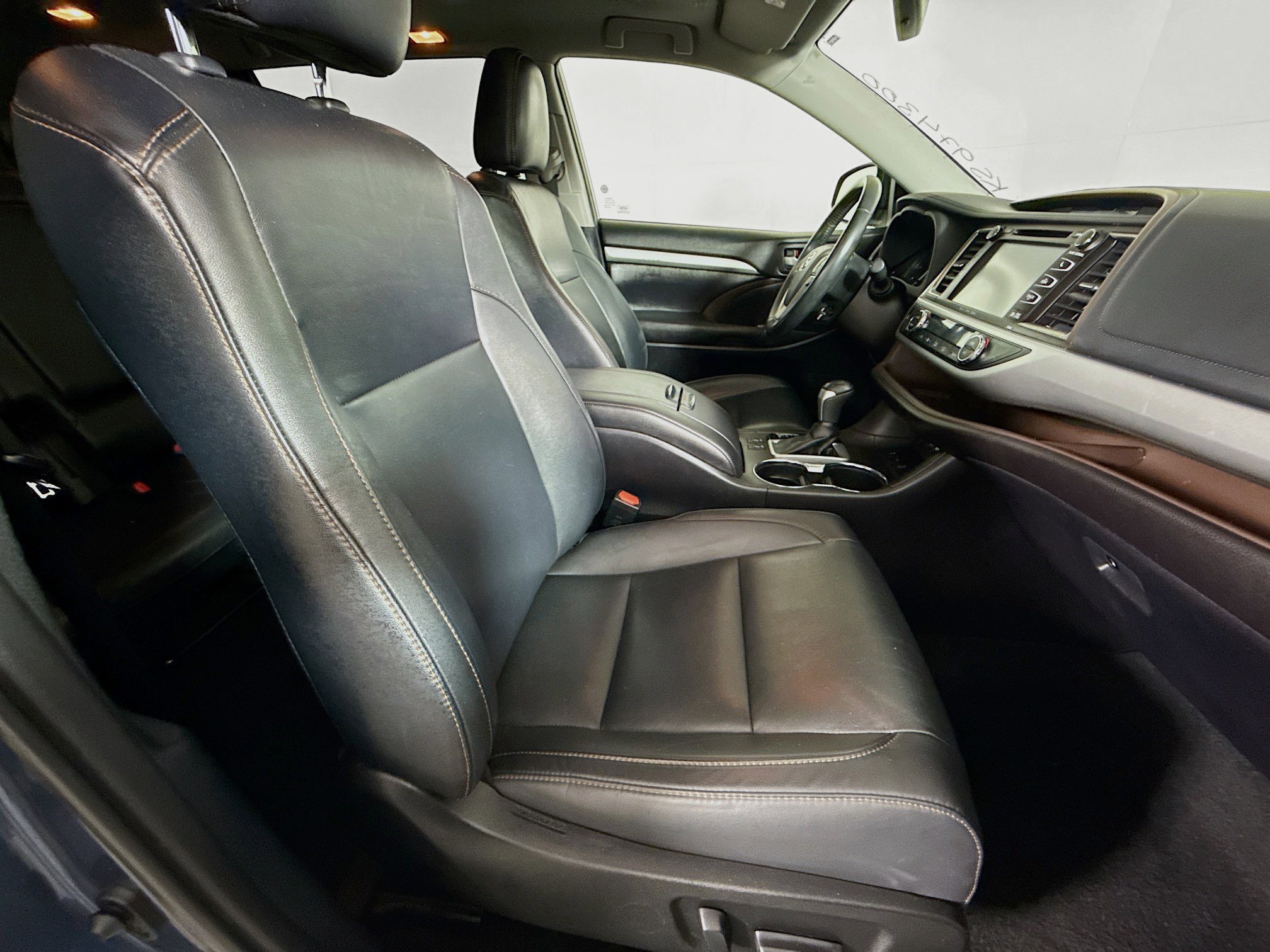 Certified 2019 Toyota Highlander XLE AWD/4WD image 29