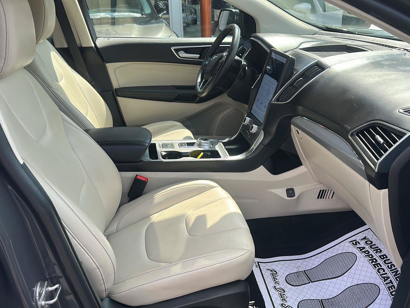 Used 2021 Ford Edge Titanium w/ Cargo Accessory Package FWD image 9