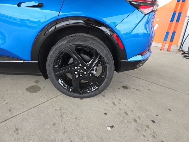 New 2026 Chevrolet Equinox EV RS FWD image 11