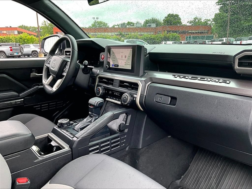 Used 2025 Toyota Tacoma TRD Off-Road AWD/4WD image 21