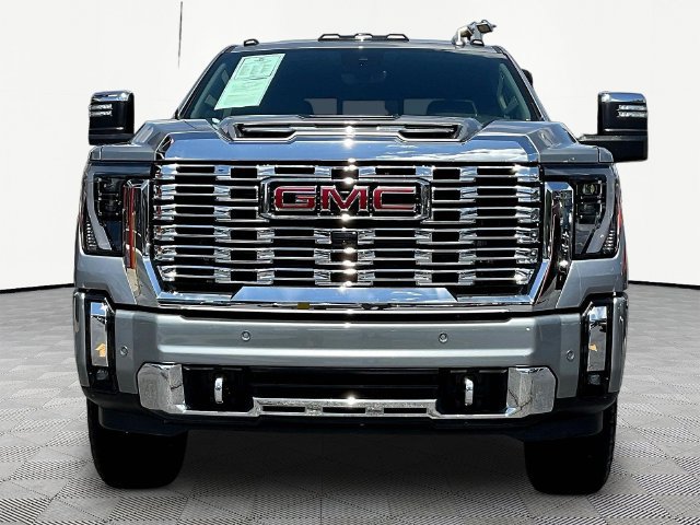 Used 2025 GMC Sierra 3500 Denali w/ Denali Reserve Package AWD/4WD image 2