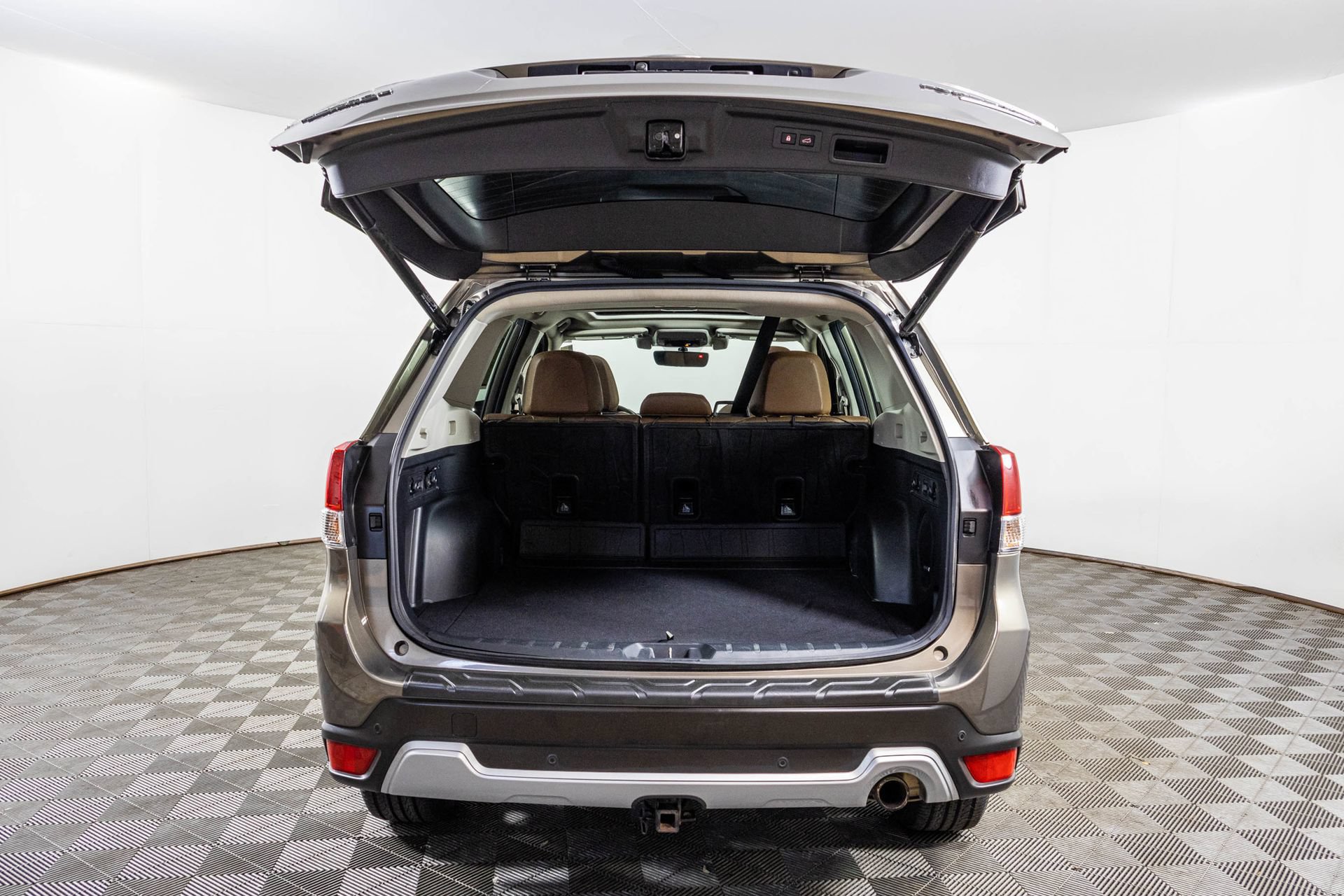 Used 2020 Subaru Forester Touring w/ Popular Package #2 AWD/4WD image 43