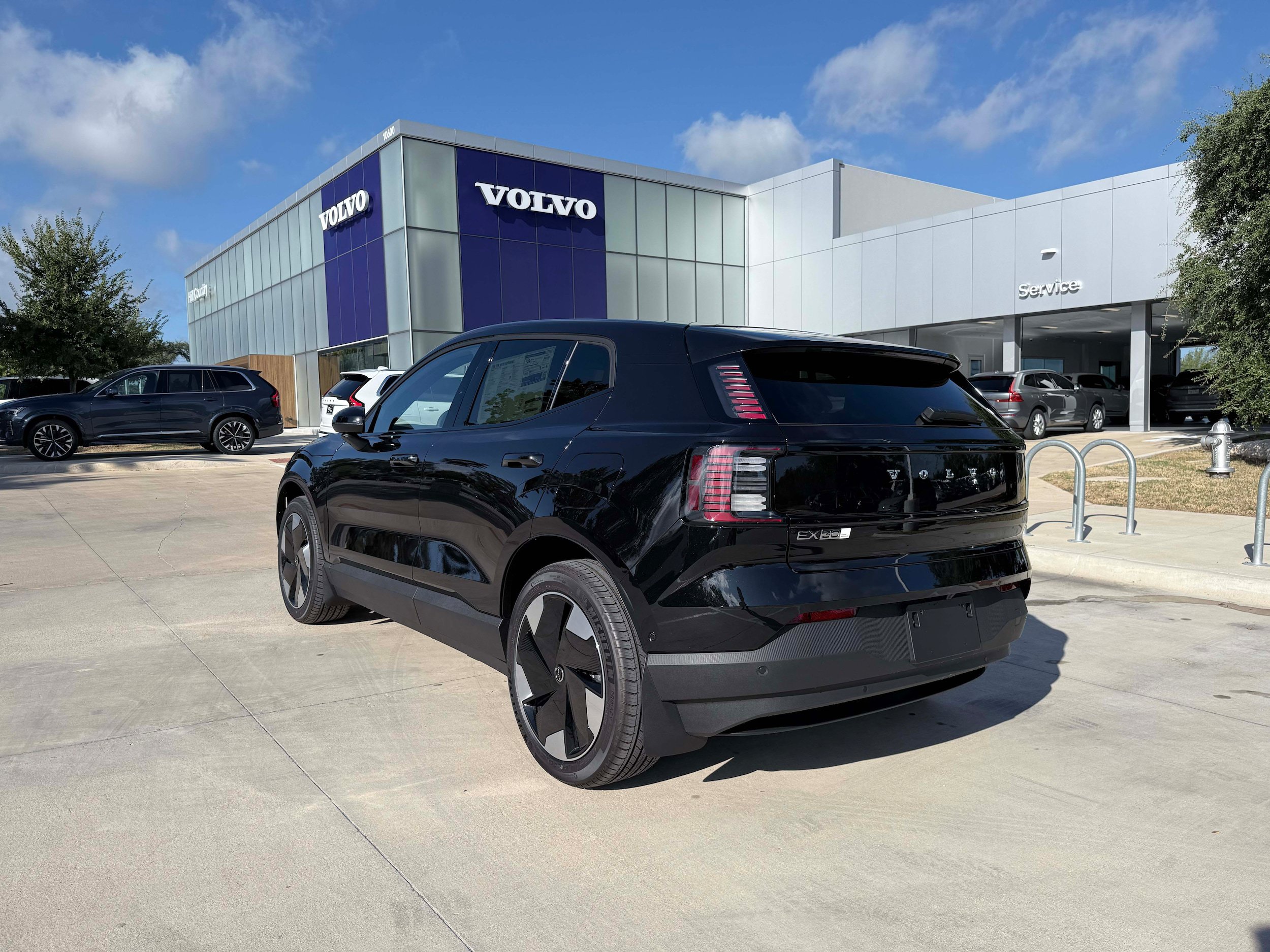 New 2026 Volvo EX30 Ultra w/ Protection Package Premier AWD/4WD image 4