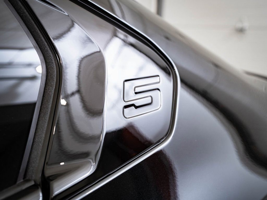 New 2026 BMW 550e xDrive image 20