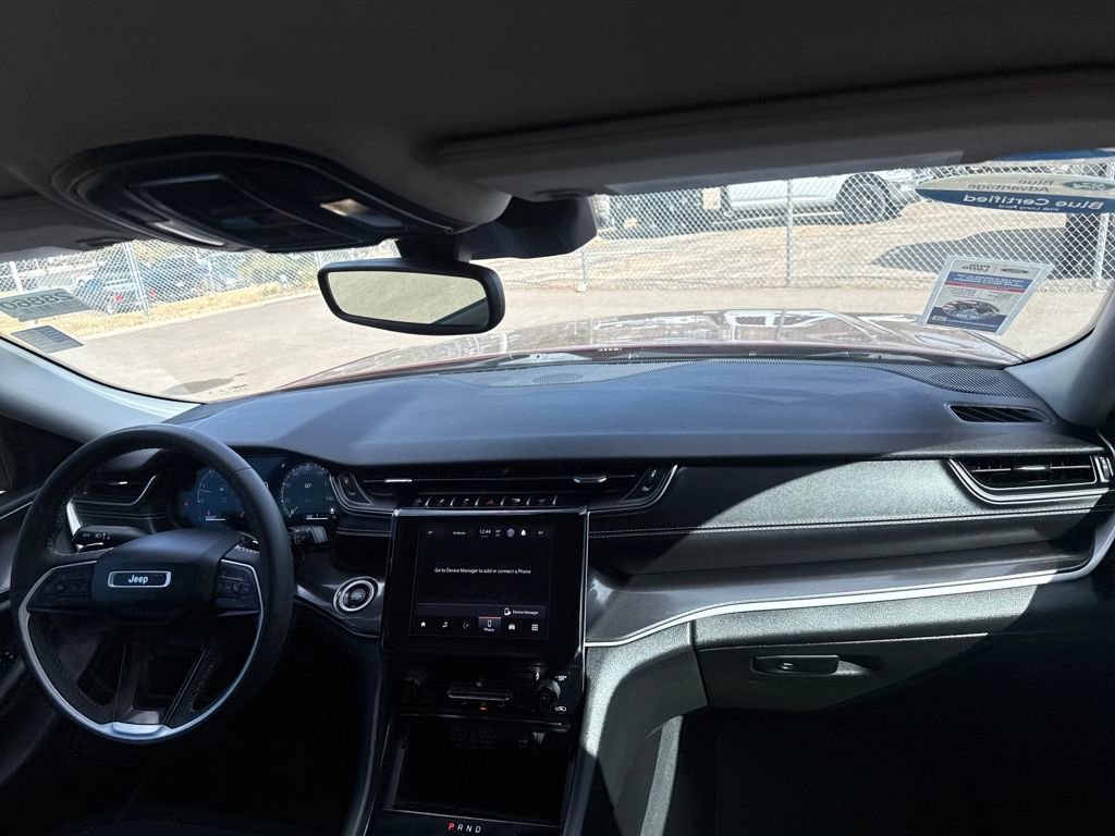 Used 2023 Jeep Grand Cherokee L Laredo image 29