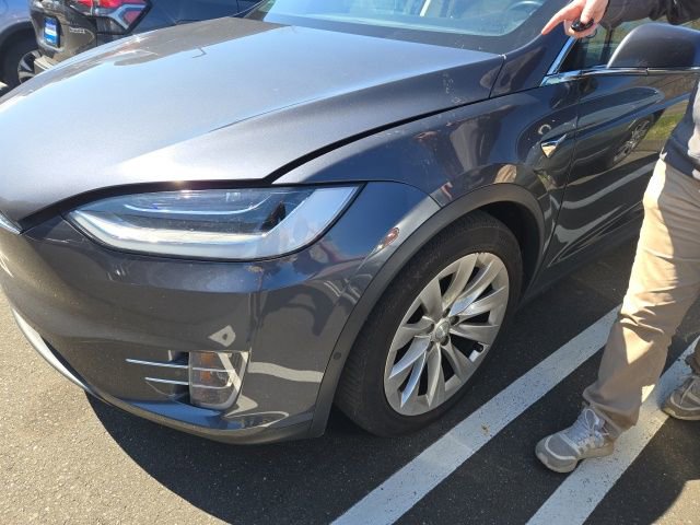 Used 2018 Tesla Model X 75D image 21