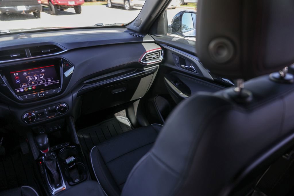 Used 2021 Chevrolet TrailBlazer RS w/ Convenience Package image 28