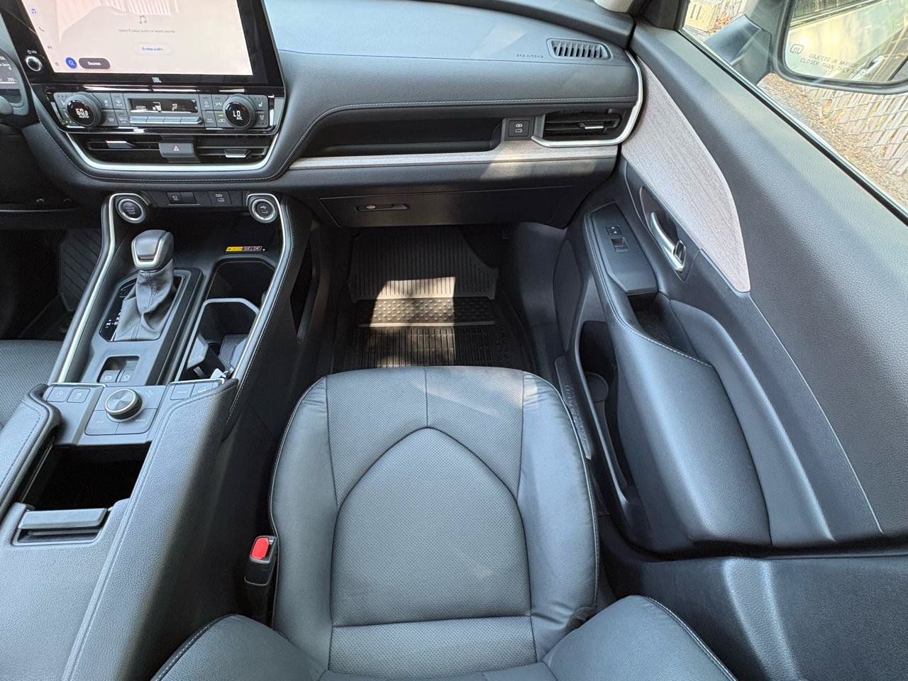 Used 2024 Toyota Grand Highlander AWD image 23