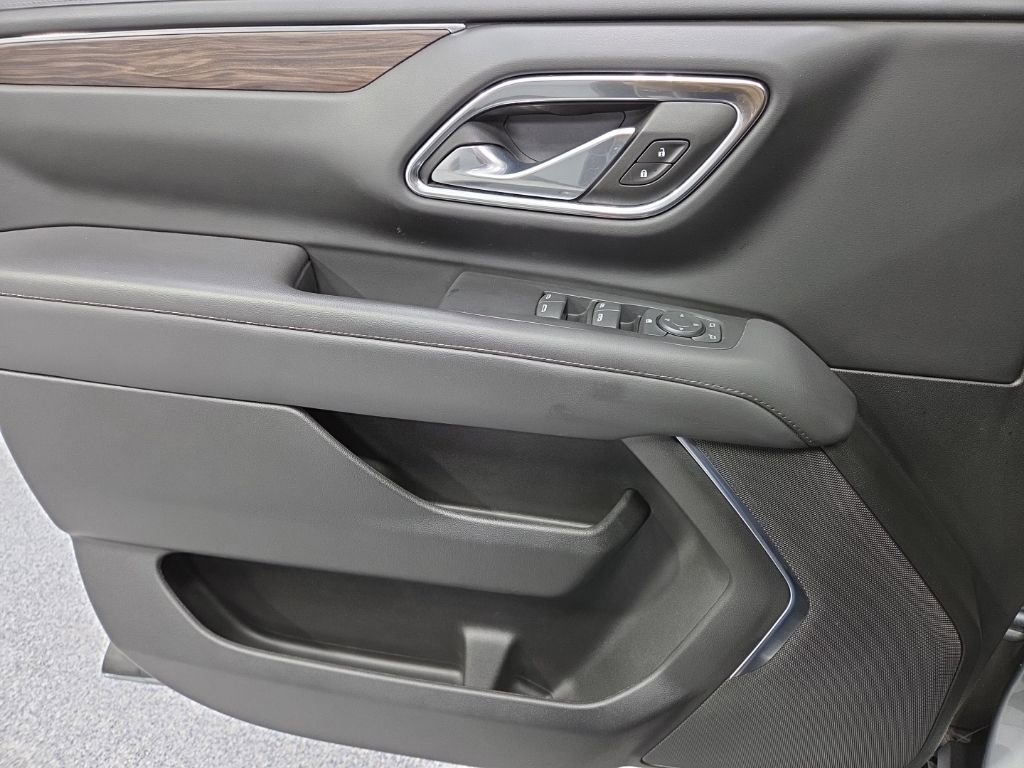 Used 2023 Chevrolet Suburban LS AWD/4WD image 30