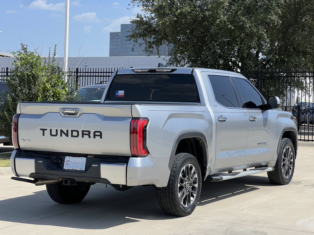 Used 2023 Toyota Tundra Limited AWD/4WD image 4