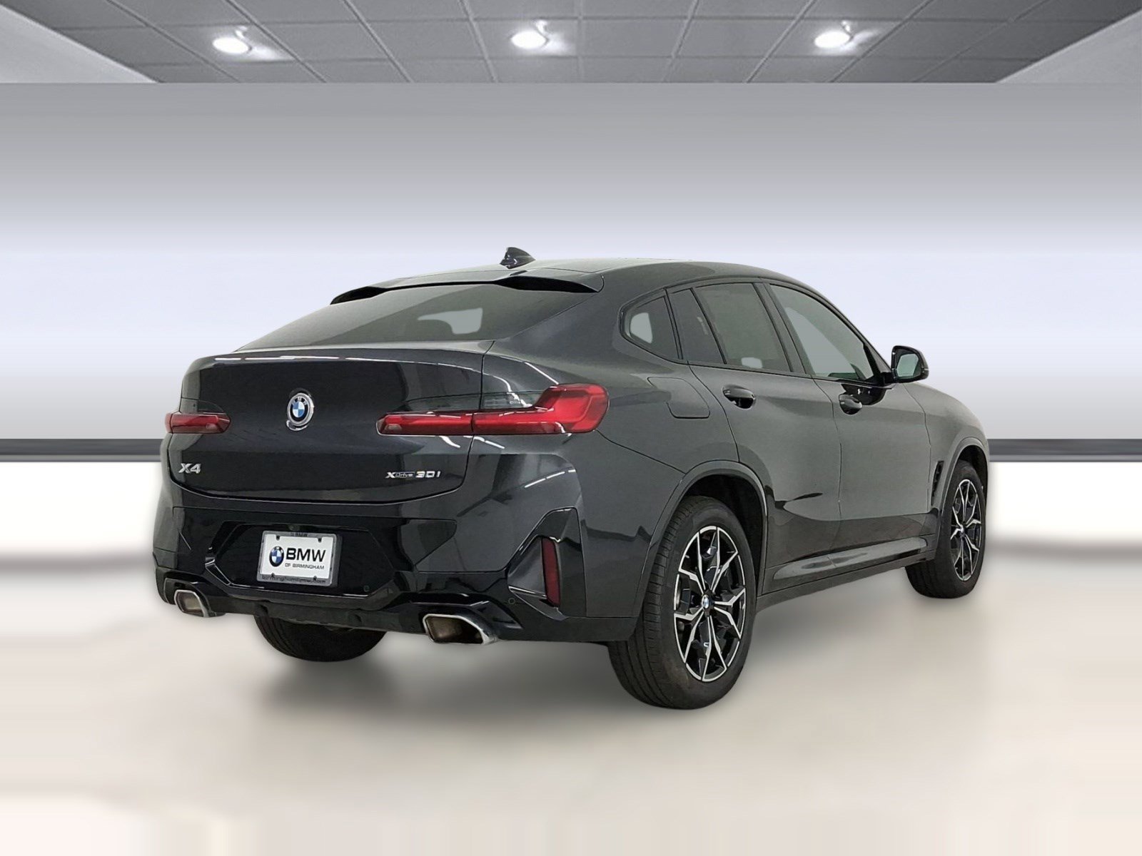Used 2025 BMW X4 xDrive30i image 9