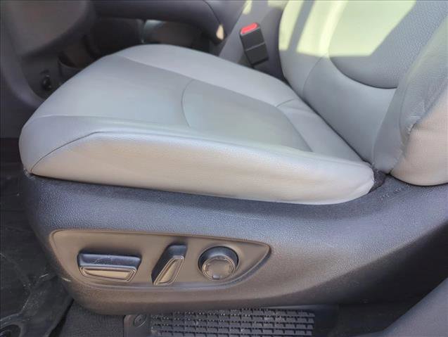 Used 2023 Toyota Sienna XLE w/ XLE Plus Package FWD image 10