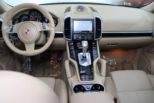 Used 2013 Porsche Cayenne AWD/4WD image 2