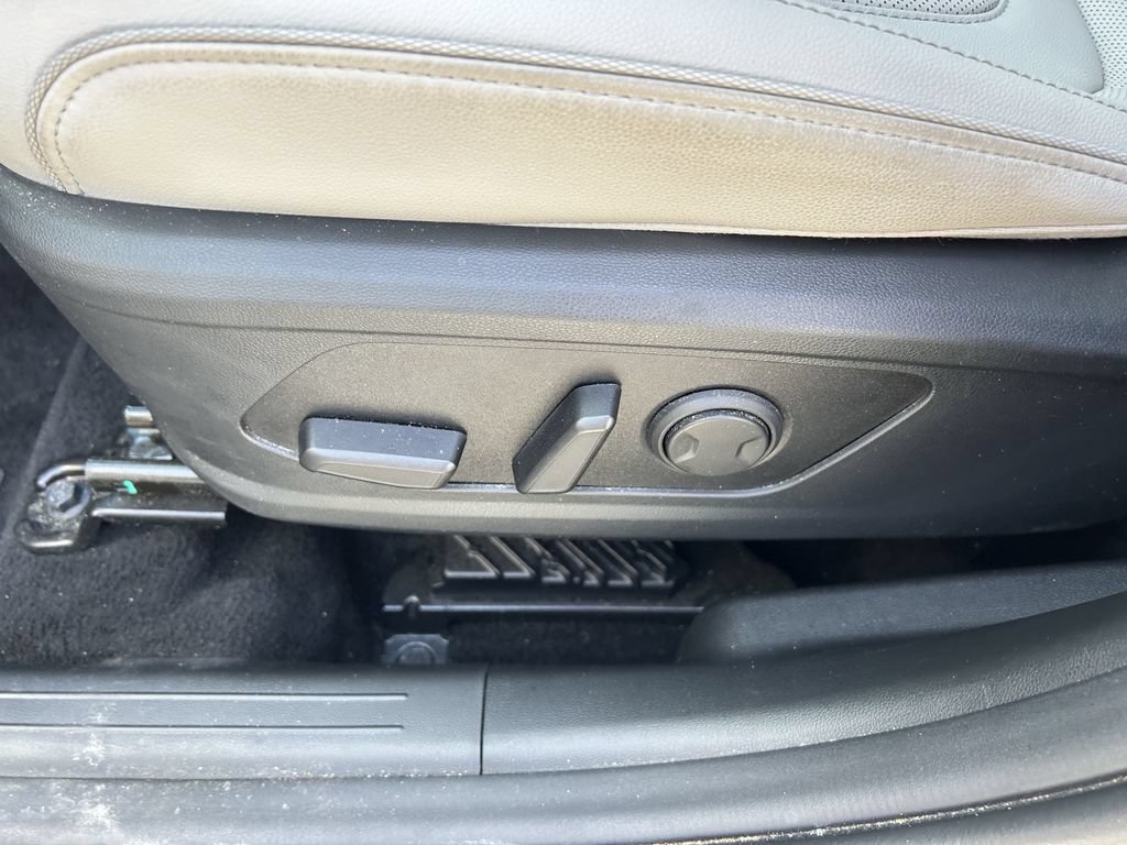 Certified 2023 Hyundai Tucson Limited AWD/4WD image 25