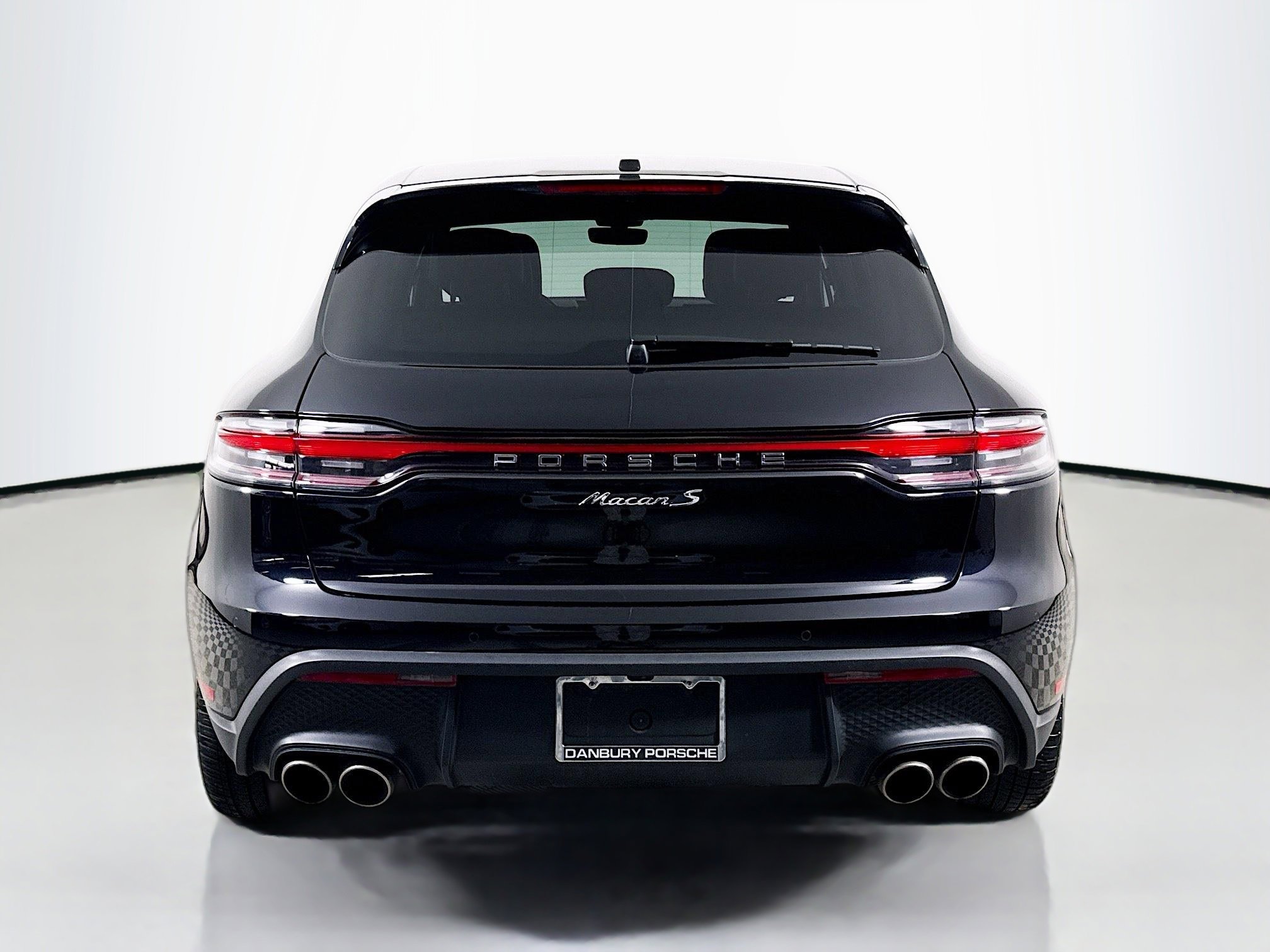 Certified 2022 Porsche Macan S image 10