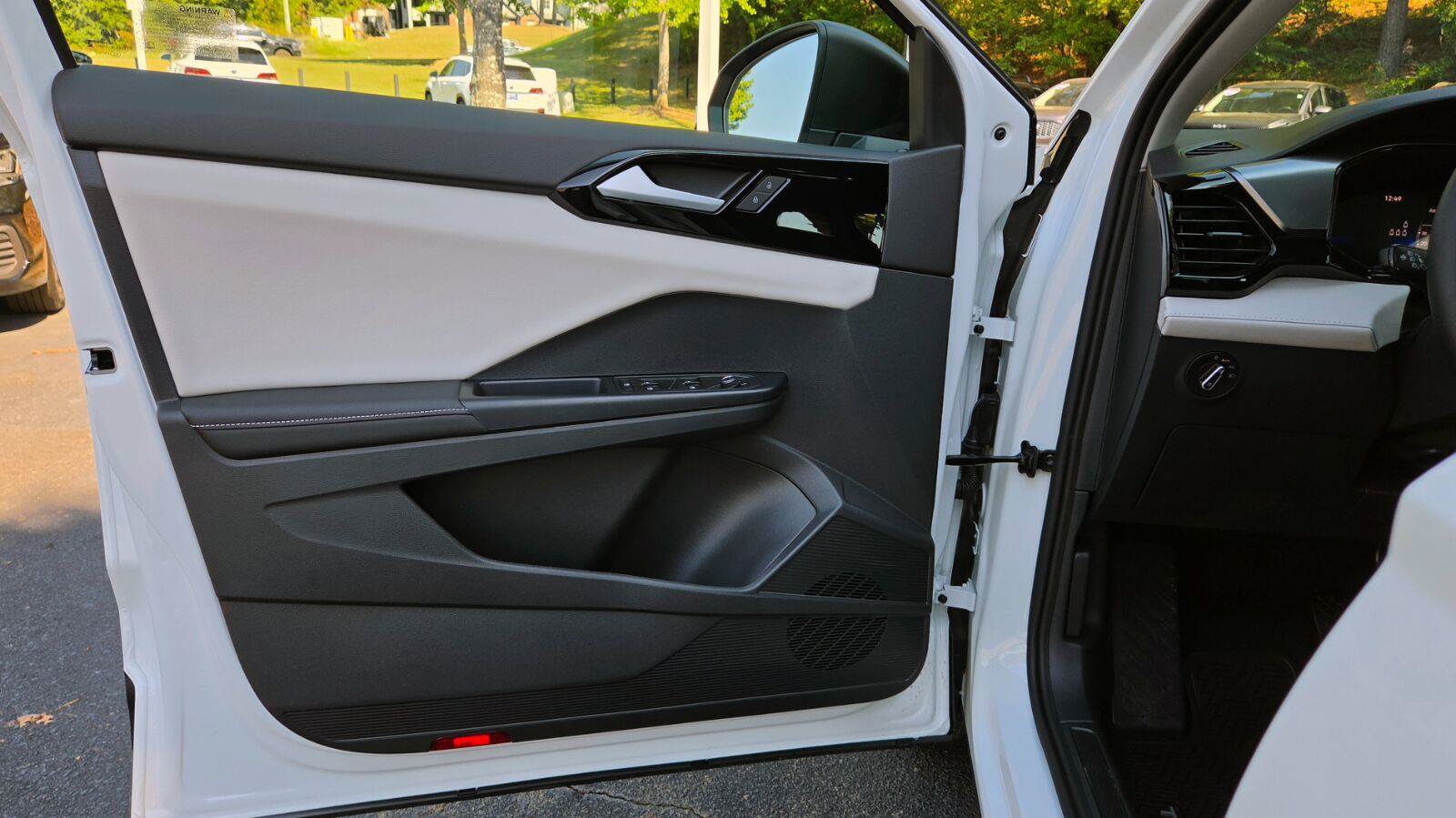 New 2027 Volkswagen Taos S FWD image 19