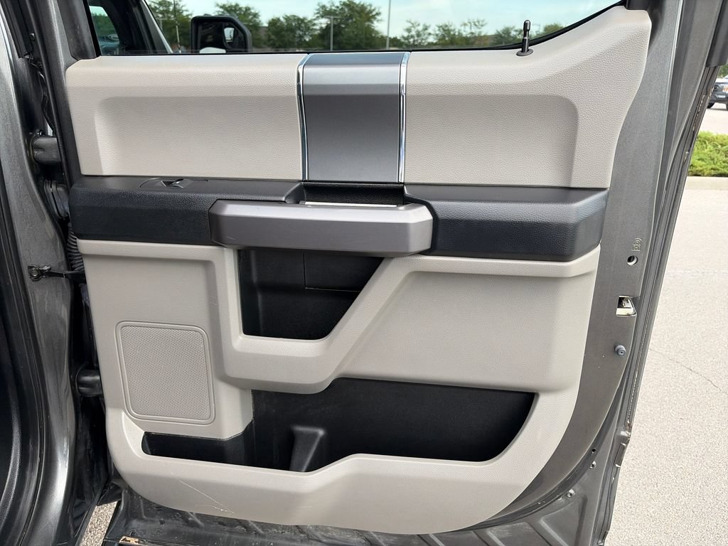 Used 2018 Ford F150 XLT w/ Equipment Group 302A Luxury AWD/4WD image 32