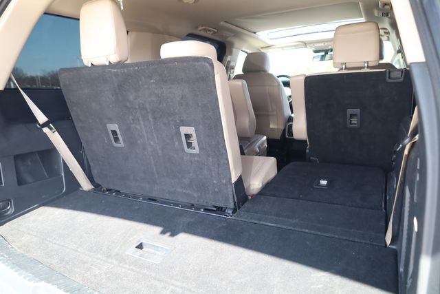 Used 2023 Ford Expedition Limited image 24