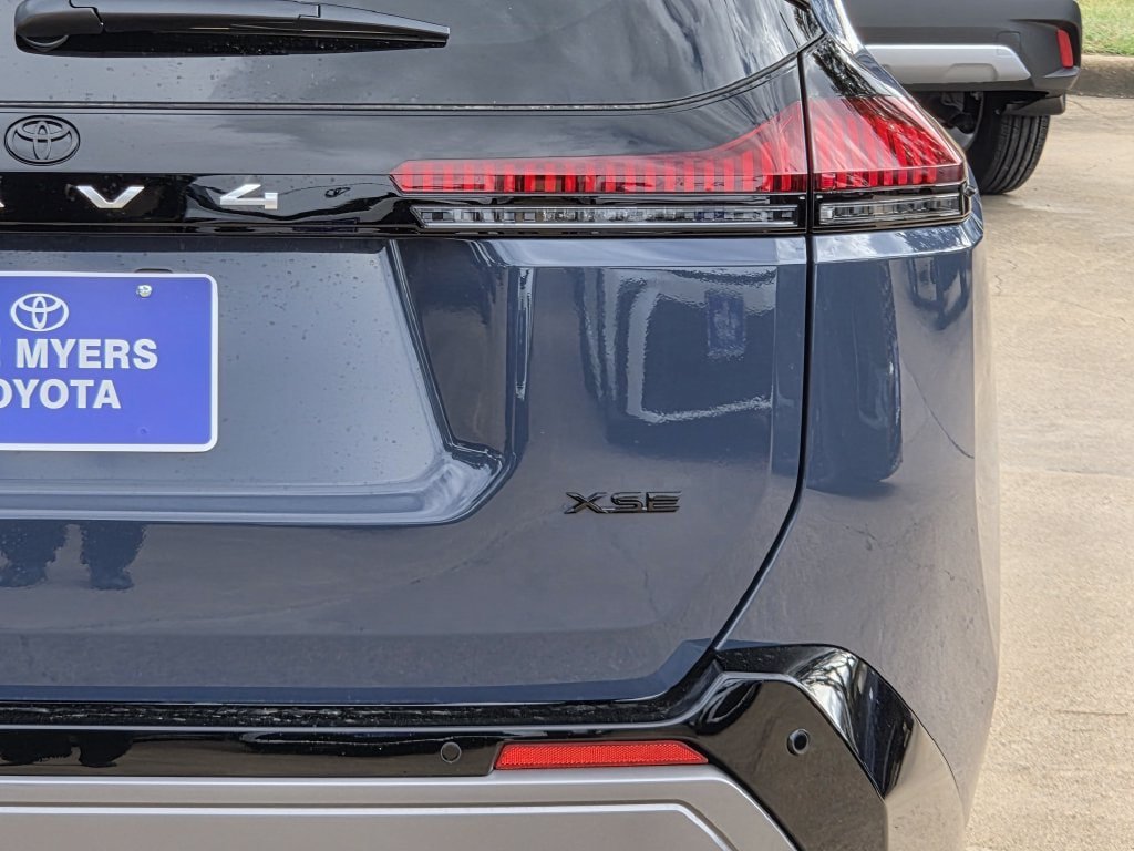 New 2026 Toyota RAV4 XSE AWD/4WD image 9