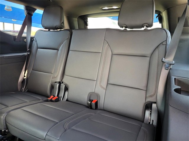 New 2025 Chevrolet Suburban High Country image 8