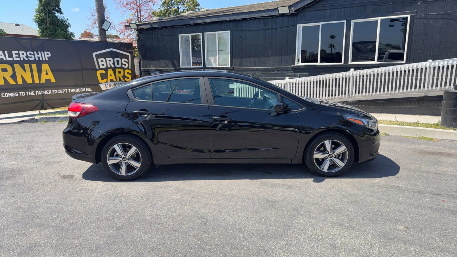 Used 2018 Kia Forte S FWD image 9