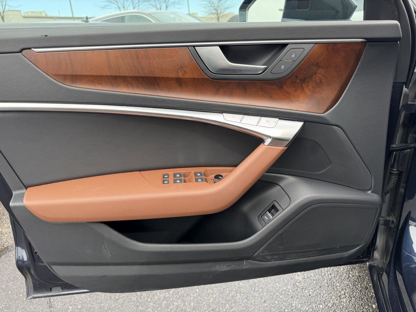 Used 2023 Audi A6 2.0T Premium w/ Convenience Package image 11