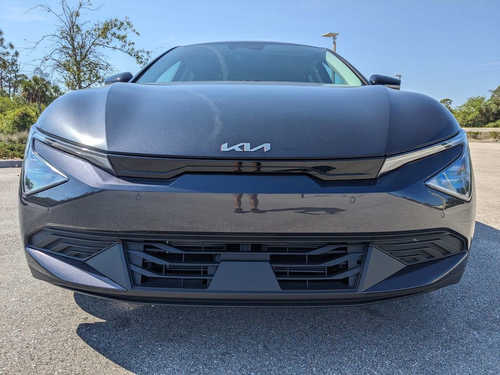 New 2025 Kia EV6 Light RWD image 3