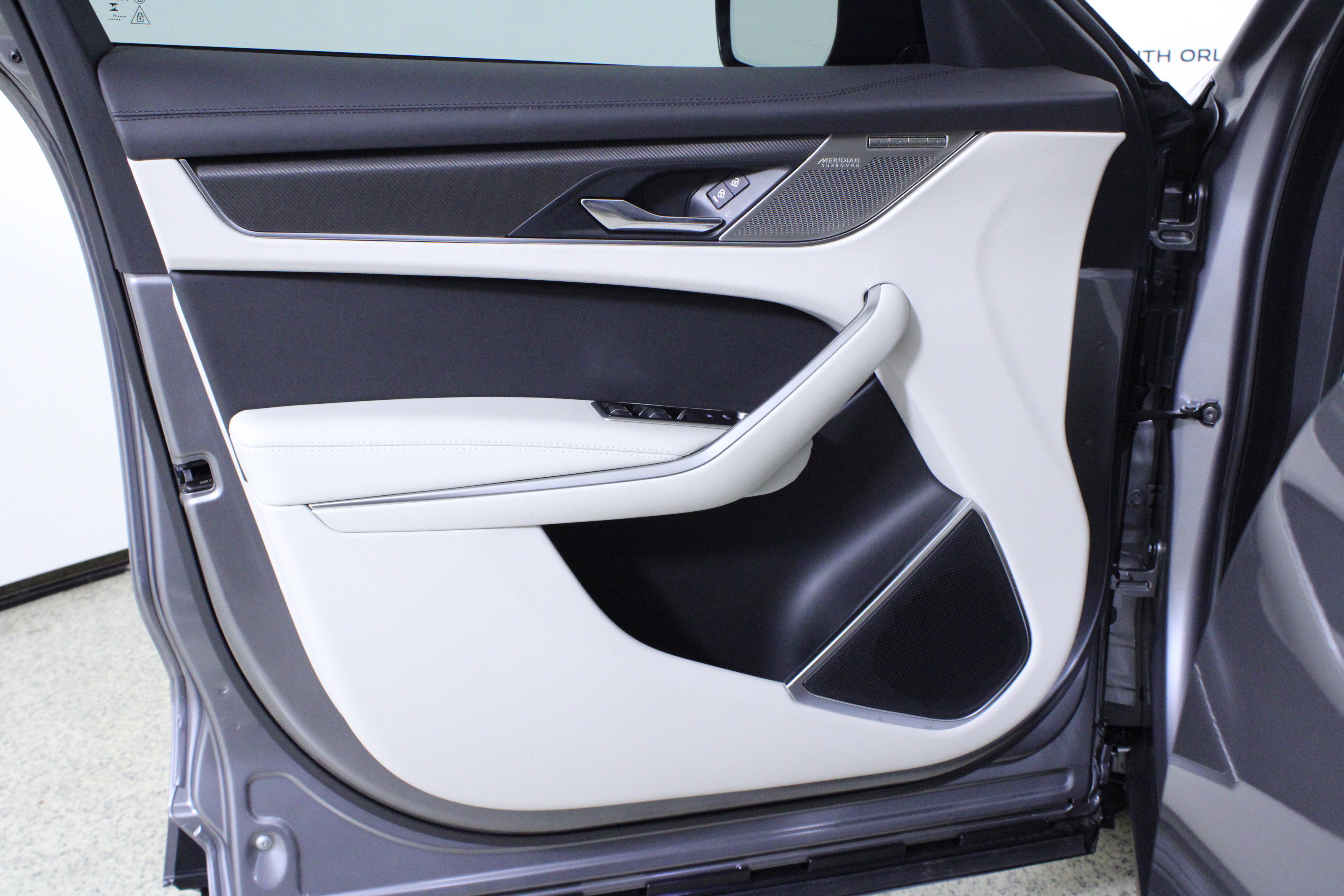 New 2026 Jaguar F-PACE SVR 575 Edition image 15