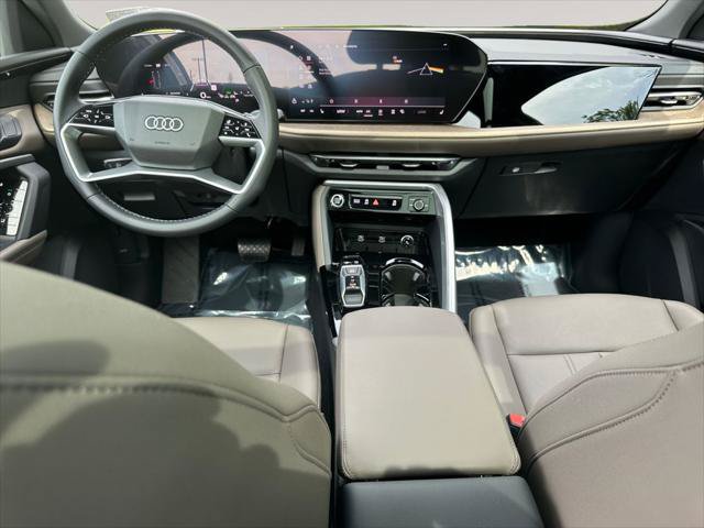 Certified 2025 Audi Q5 Premium w/ Convenience Package AWD/4WD image 10