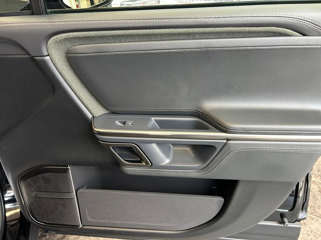 Used 2023 Rivian R1S Adventure AWD/4WD image 16