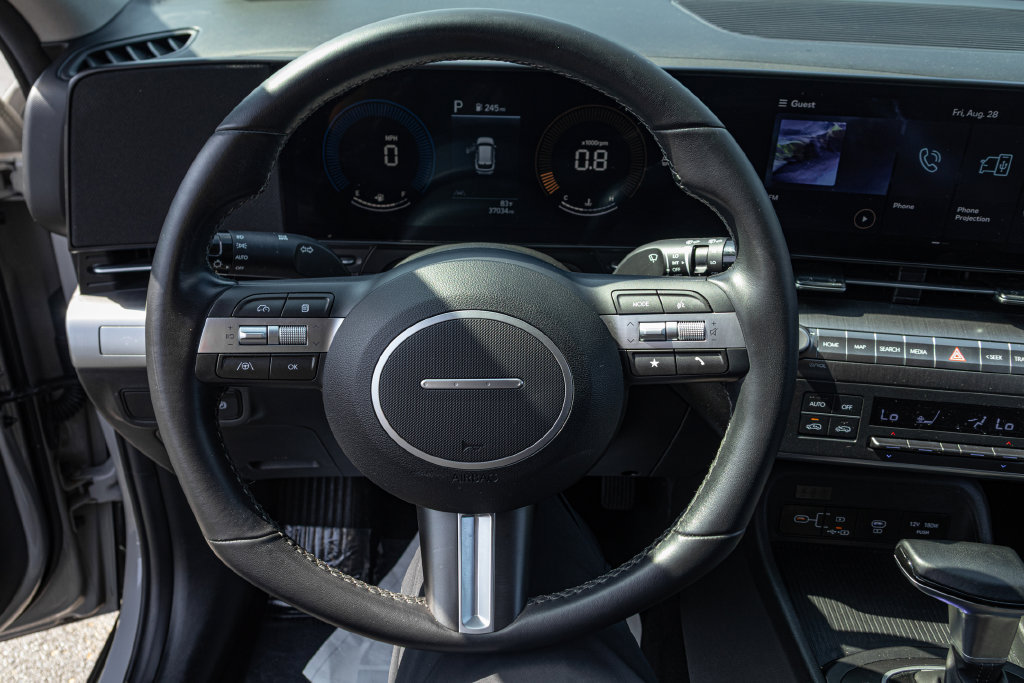 Certified 2025 Hyundai Kona SEL AWD/4WD image 21