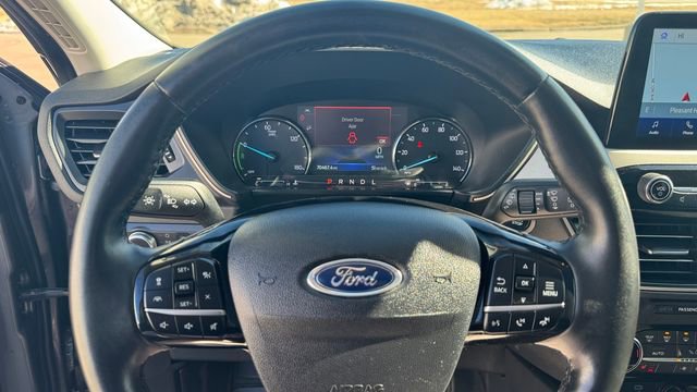 Used 2022 Ford Escape SE w/ SE Sport Appearance Package image 22