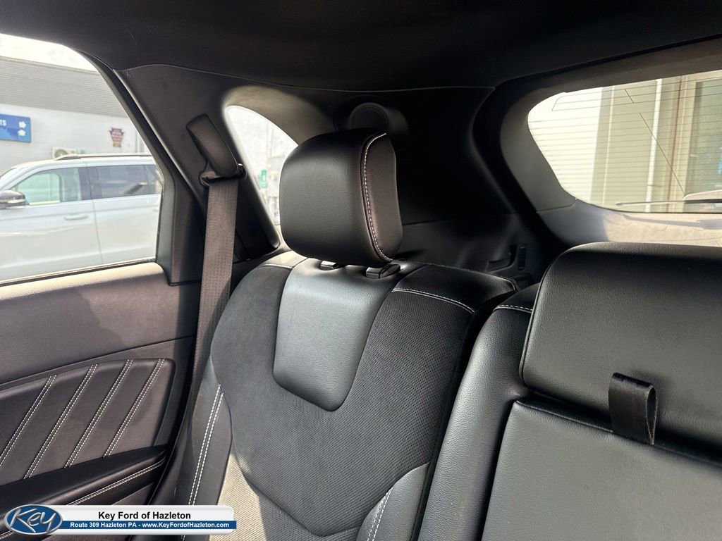 Used 2022 Ford Edge ST w/ Equipment Group 401A AWD/4WD image 43