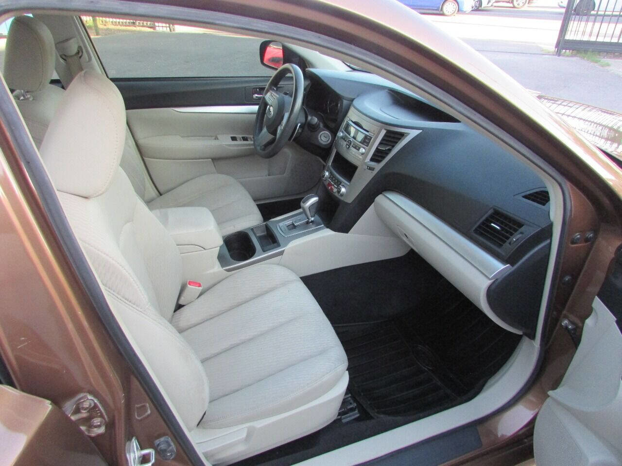 Used 2011 Subaru Legacy 2.5i image 36