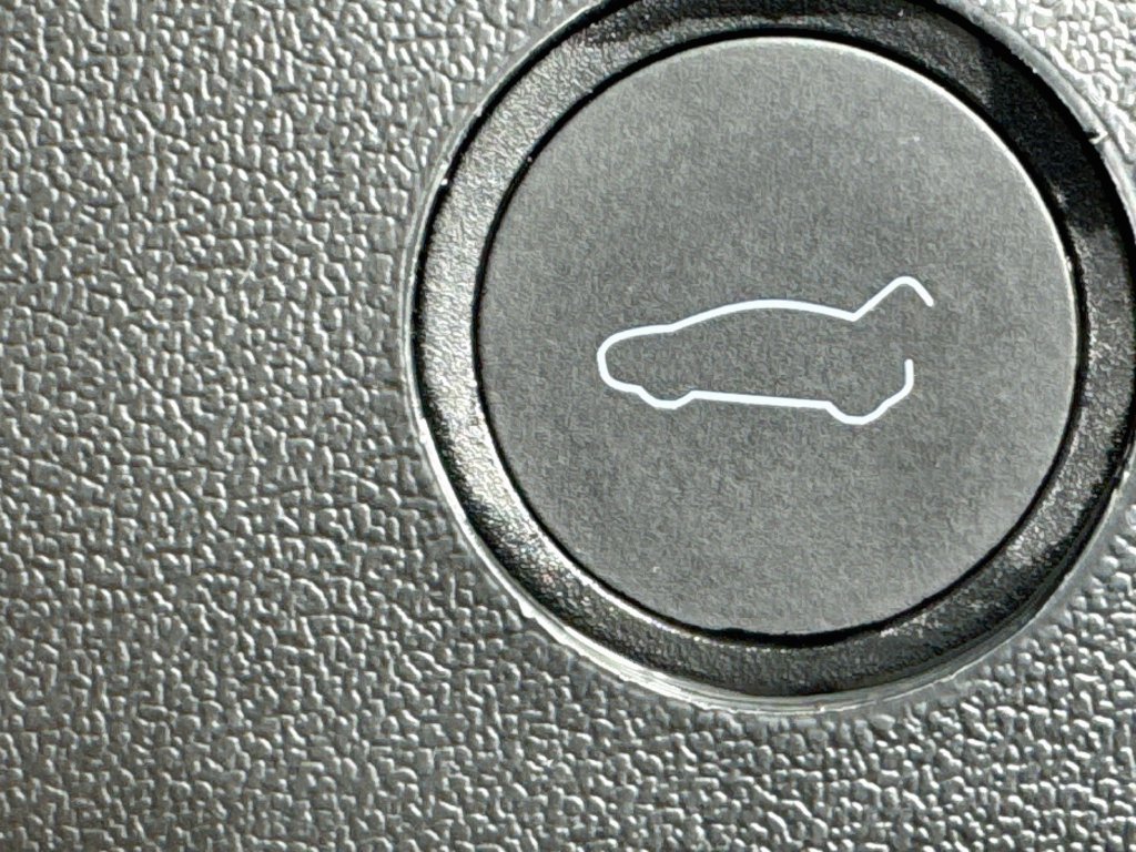 Used 2023 Tesla Model 3 Standard Range RWD image 33