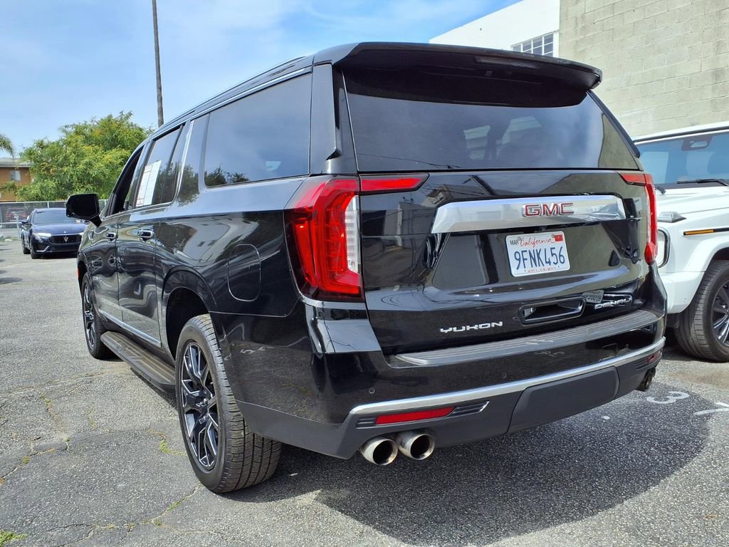 Used 2023 GMC Yukon XL Denali image 11