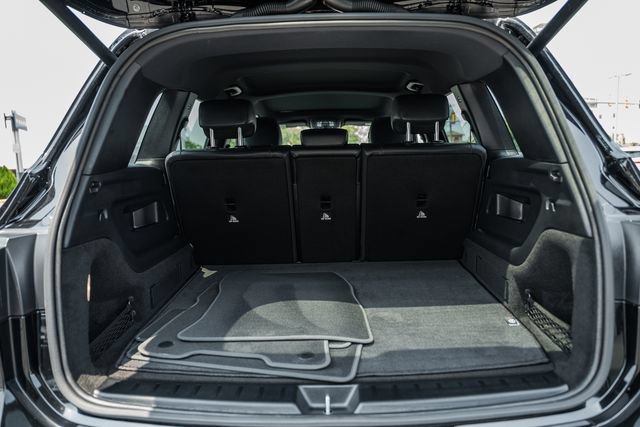 Used 2024 Mercedes-Benz EQB 350 4MATIC SUV image 10