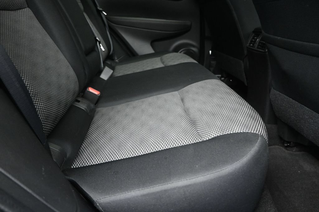 Used 2022 Nissan Rogue Sport SV FWD image 22