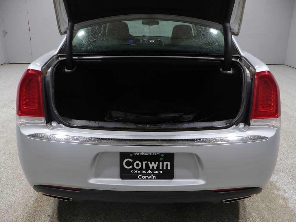 Used 2019 Chrysler 300 Touring image 20