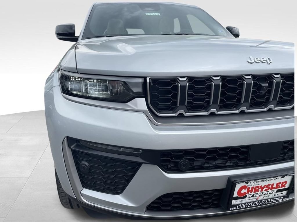New 2026 Jeep Grand Cherokee L Limited w/ Luxury Tech Group II AWD/4WD image 24