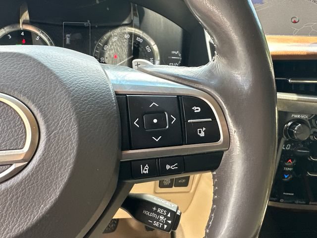 Used 2016 Lexus LX 570 4WD w/ Luxury Package image 25