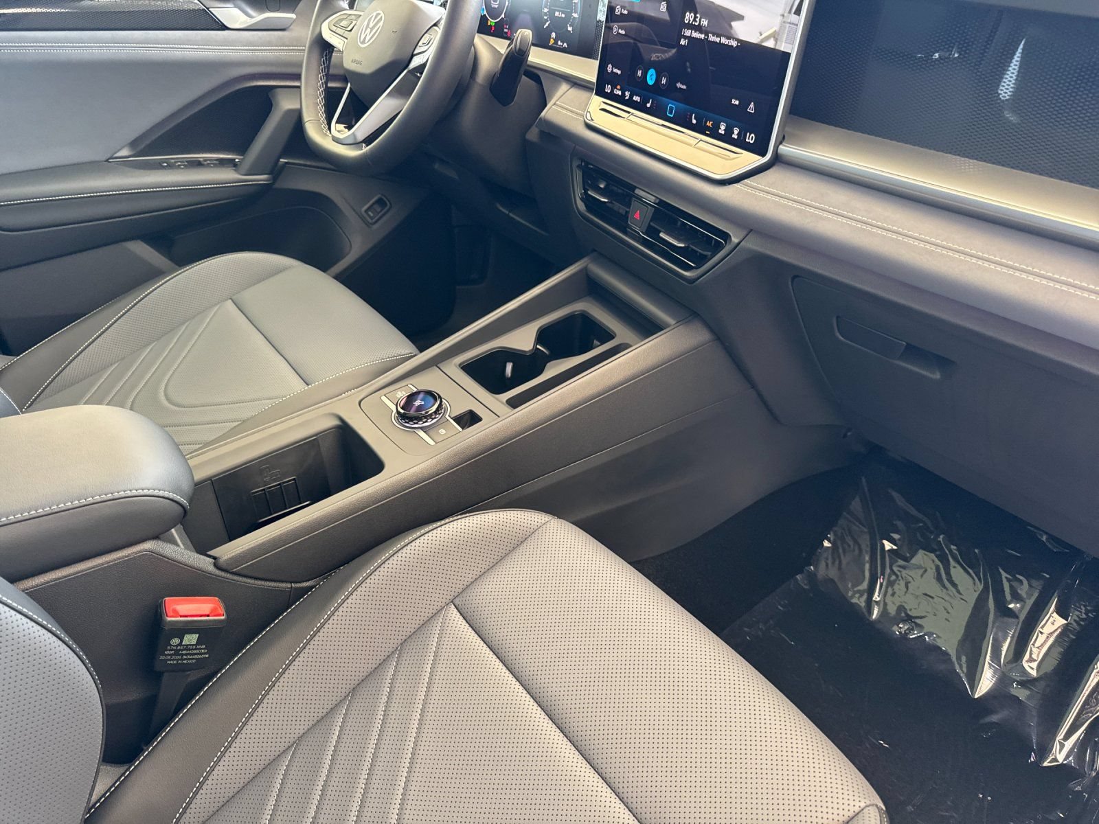 New 2026 Volkswagen Tiguan SE AWD/4WD image 16