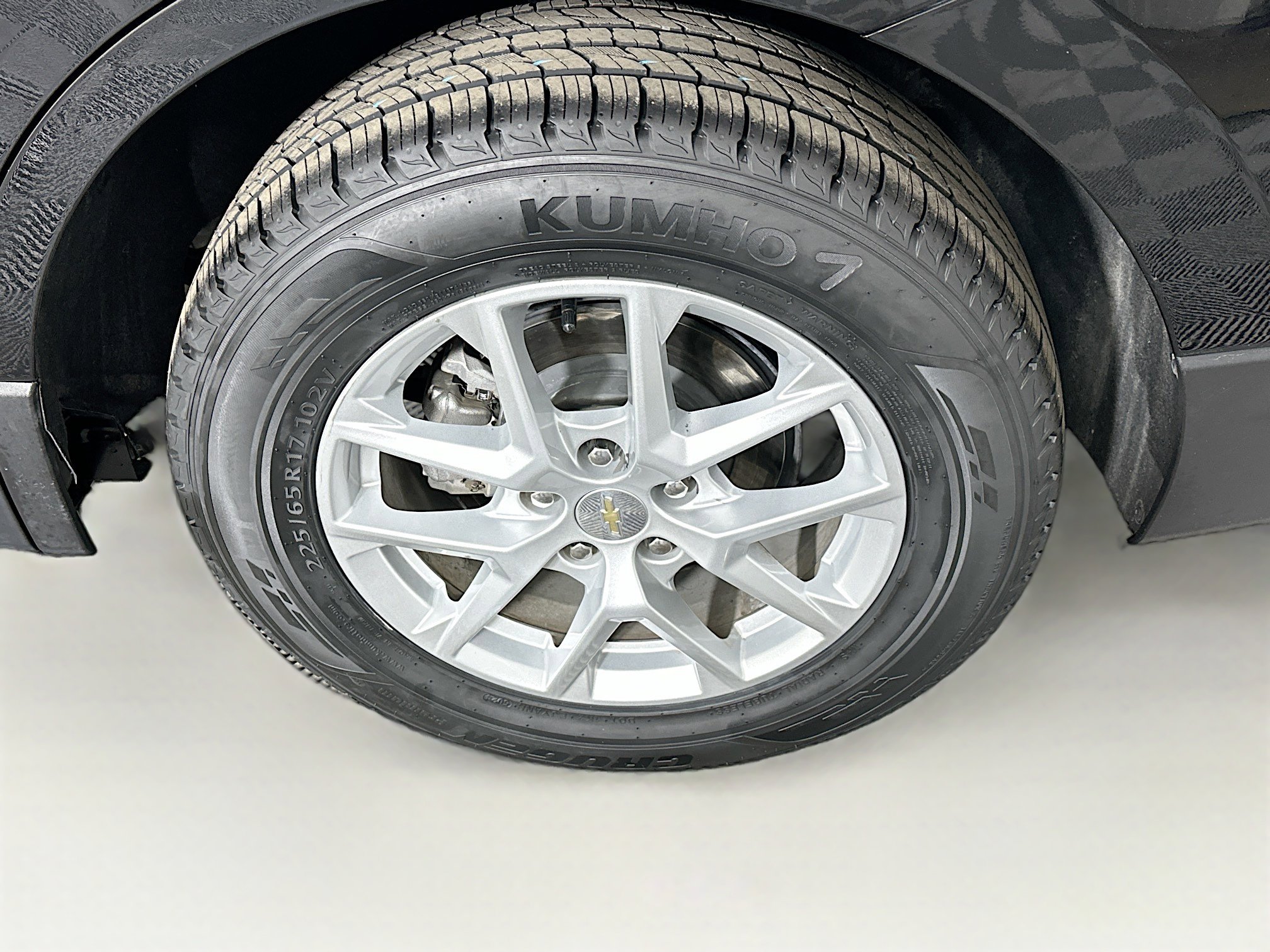 Used 2024 Chevrolet Equinox LS image 11