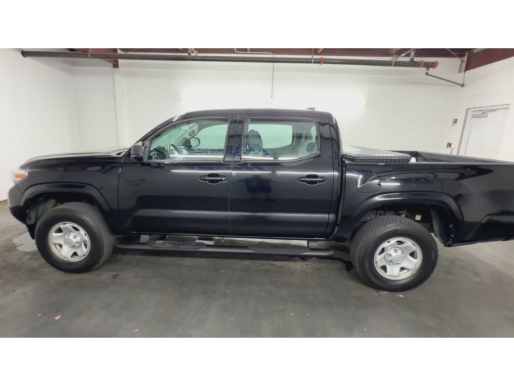 Used 2017 Toyota Tacoma SR w/ SR Convenience Package image 5