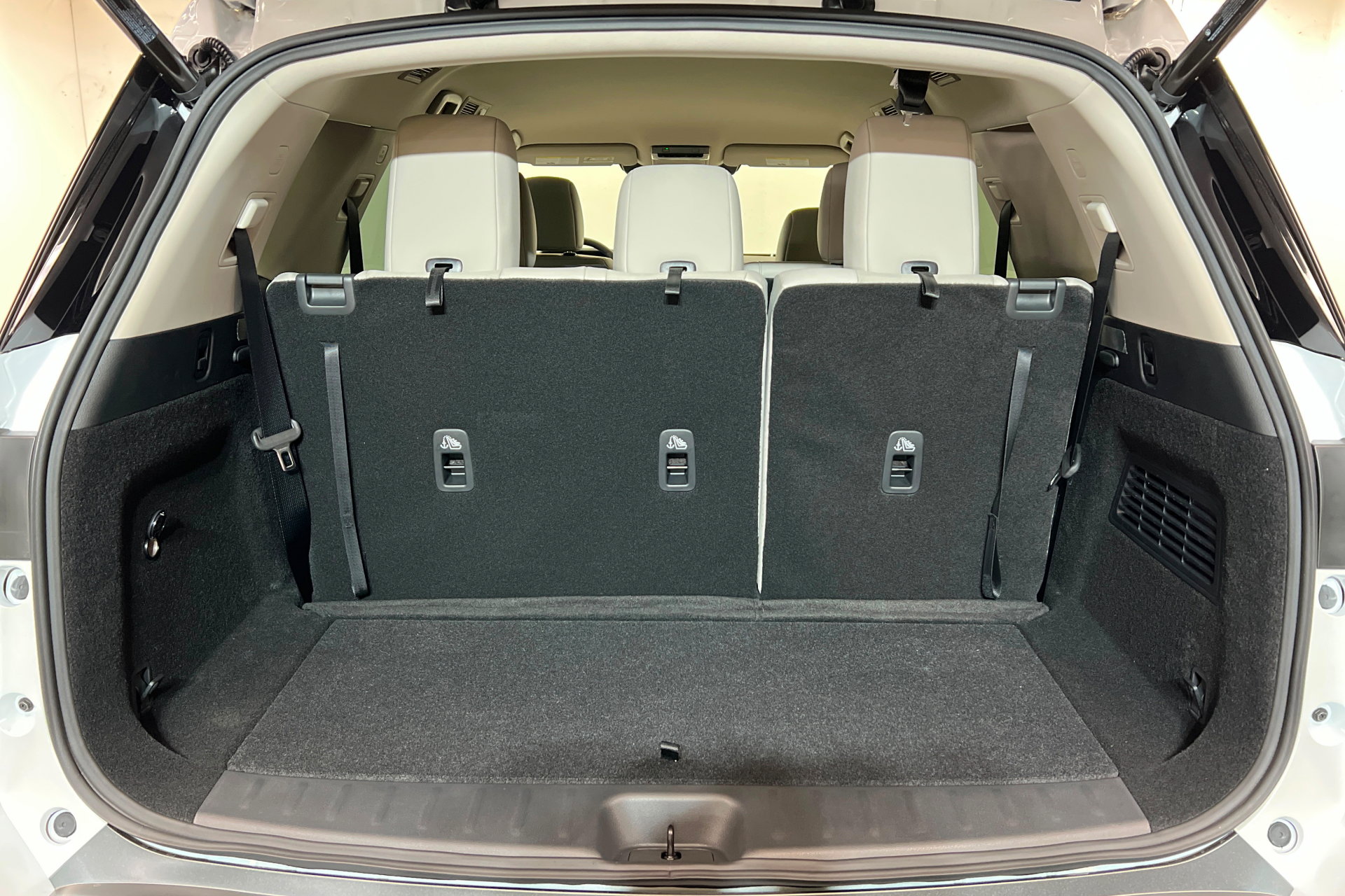New 2026 Nissan Pathfinder SL image 23