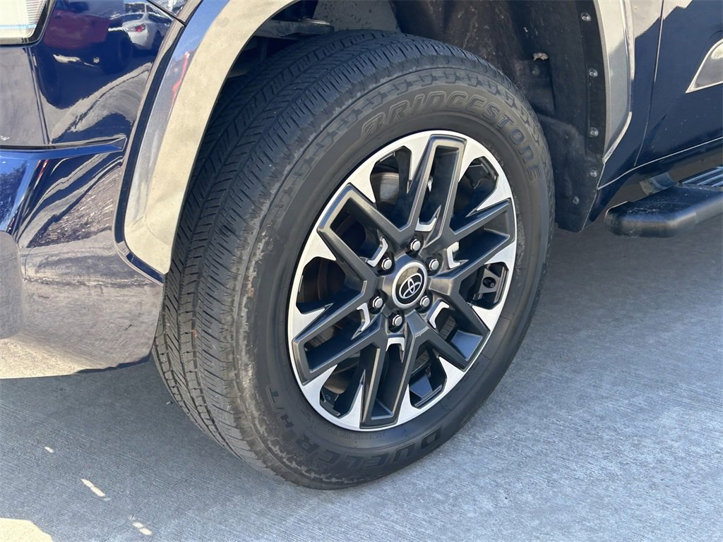Used 2022 Toyota Tundra Limited image 9