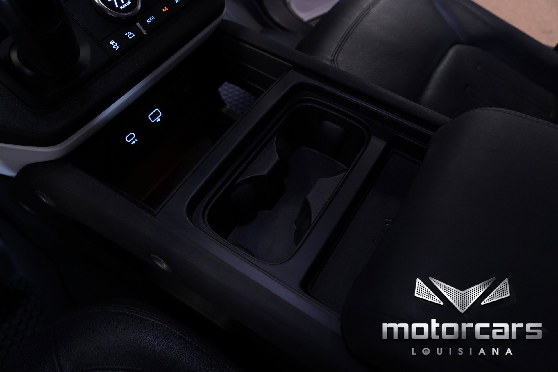 Used 2022 Land Rover Defender 110 S image 40