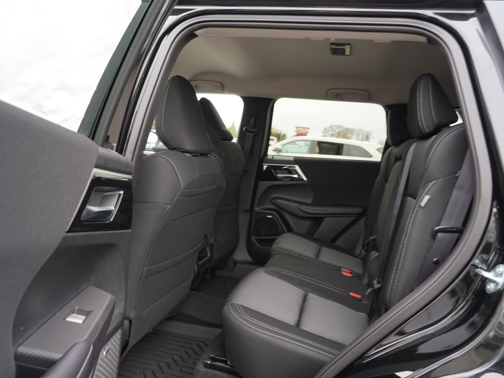 New 2026 Mitsubishi Outlander ES AWD/4WD image 18