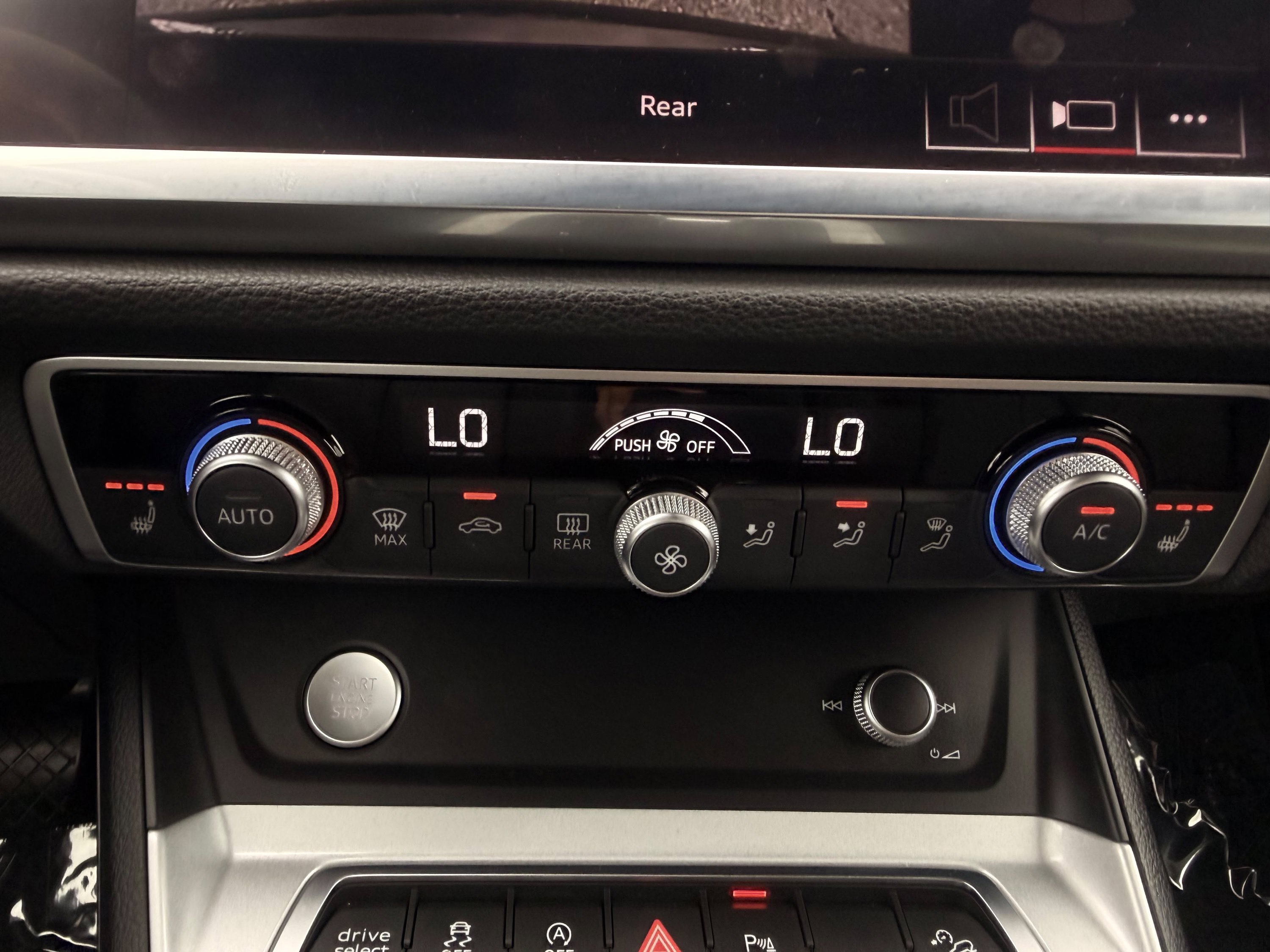 Used 2020 Audi Q3 2.0T Premium w/ Convenience Package AWD/4WD image 30
